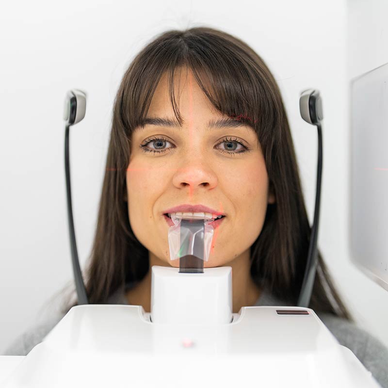 Estética dental A Coruña - paciente en escaner oral