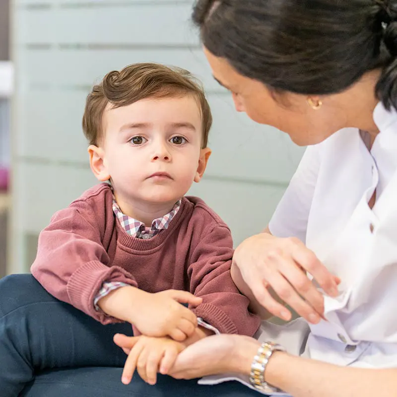 Odontopediatría A Coruña - niño con doctora